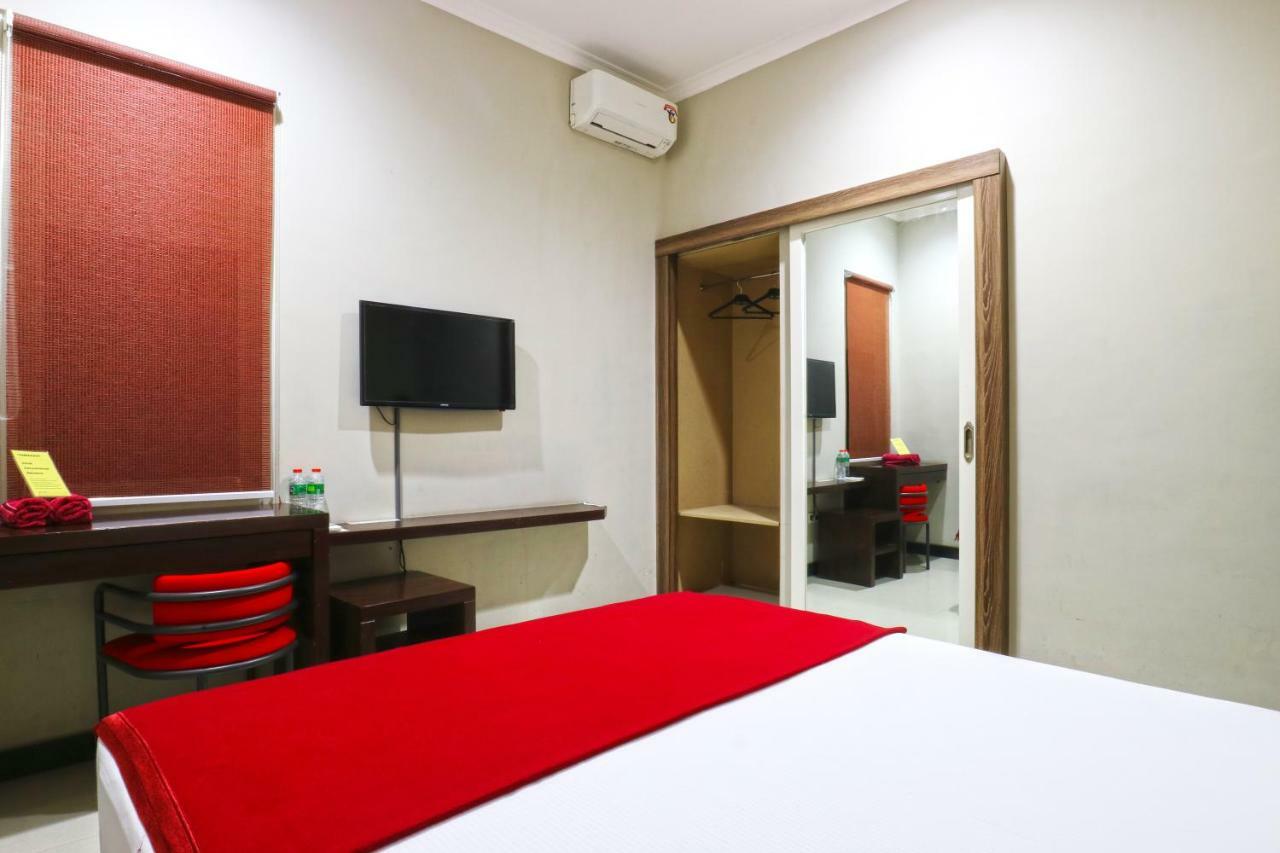 Chiaro Hotel Syariah Sidoarjo Exterior photo