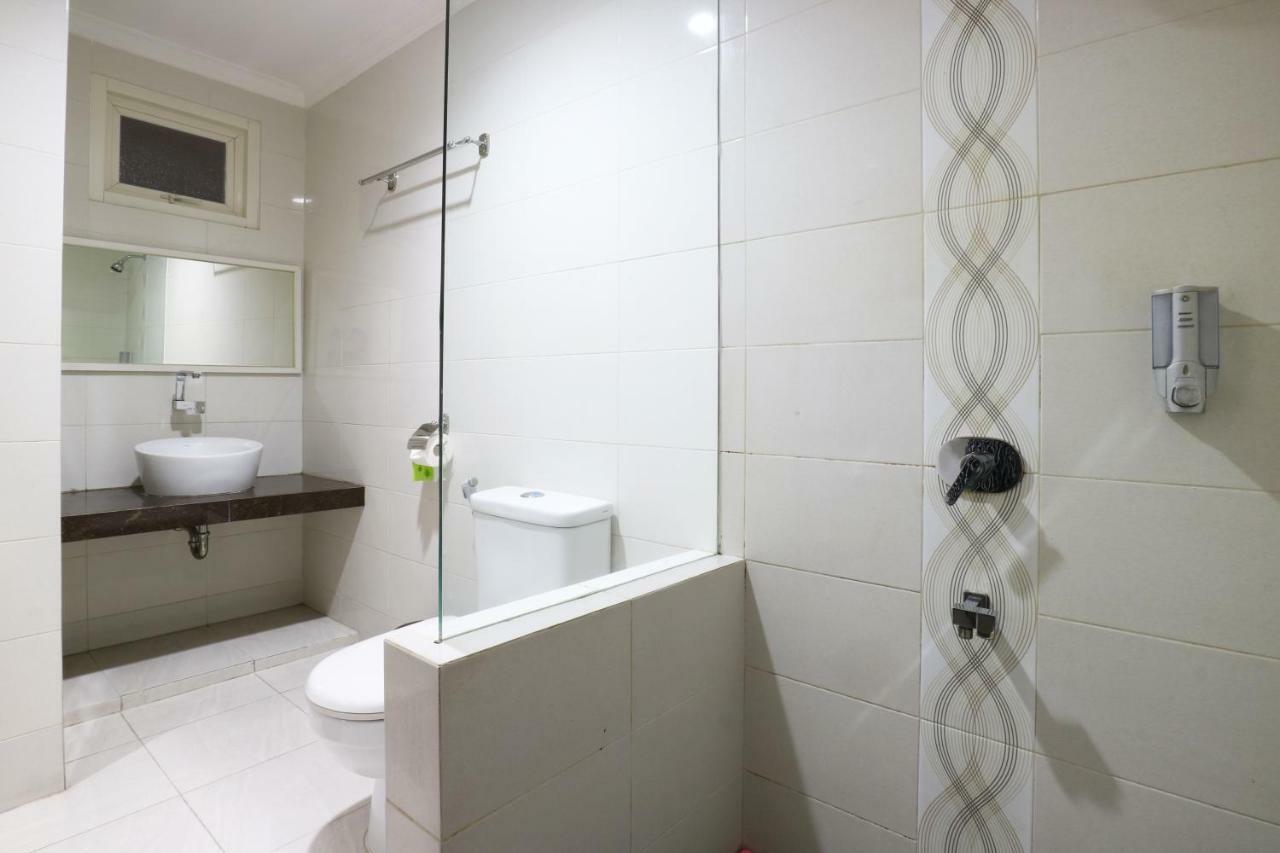 Chiaro Hotel Syariah Sidoarjo Exterior photo